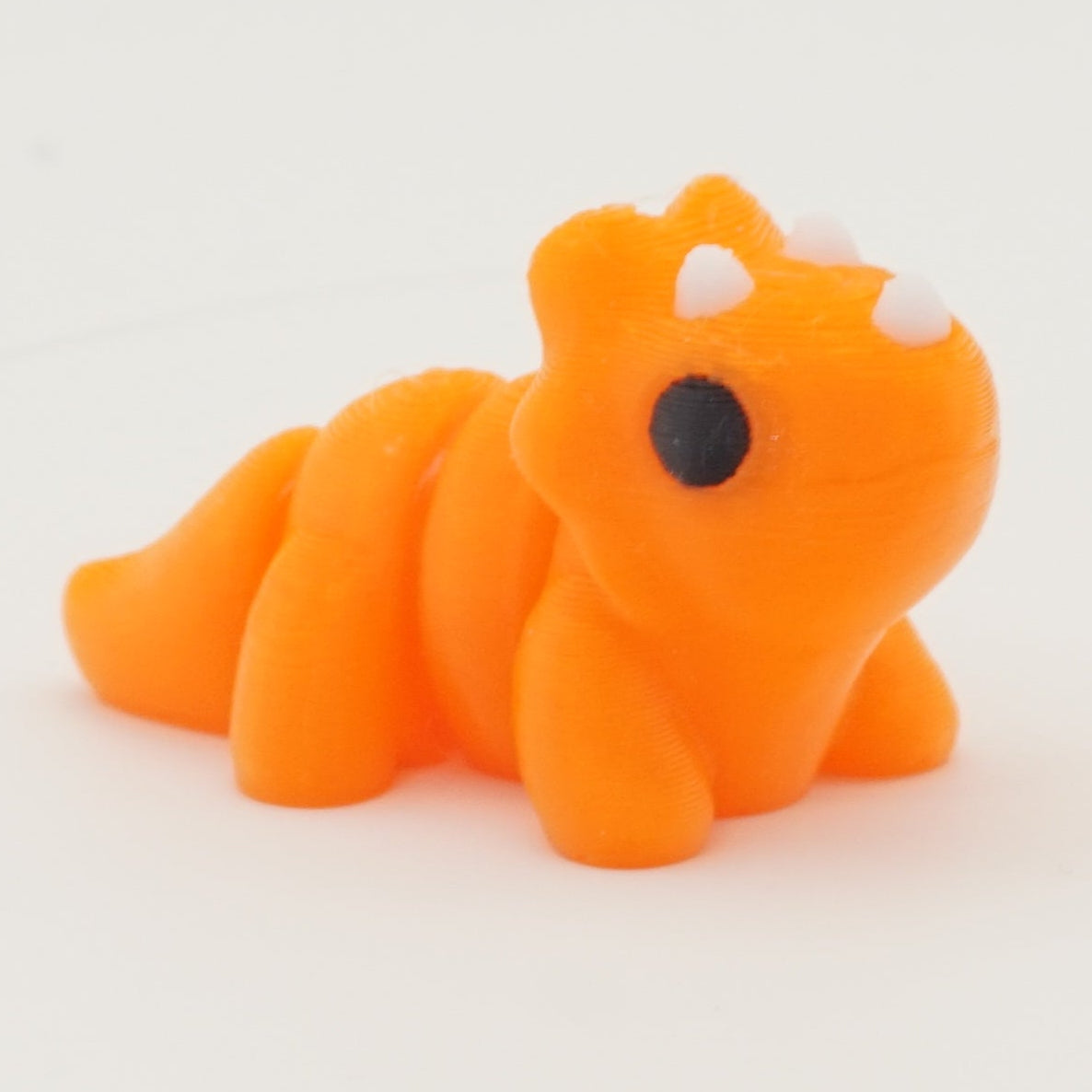 Mini Triceratops Figur – Sødt Samleobjekt