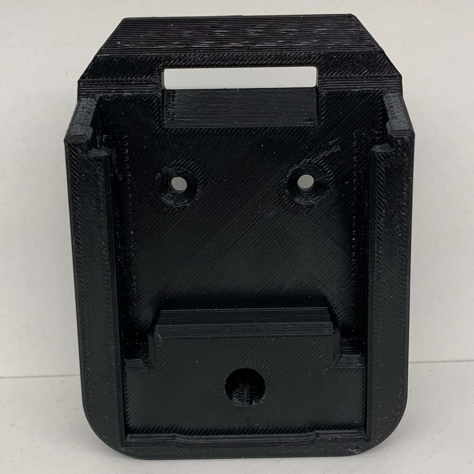 3D-printede Makita Batteri- og Maskineholdere til Vægophæng